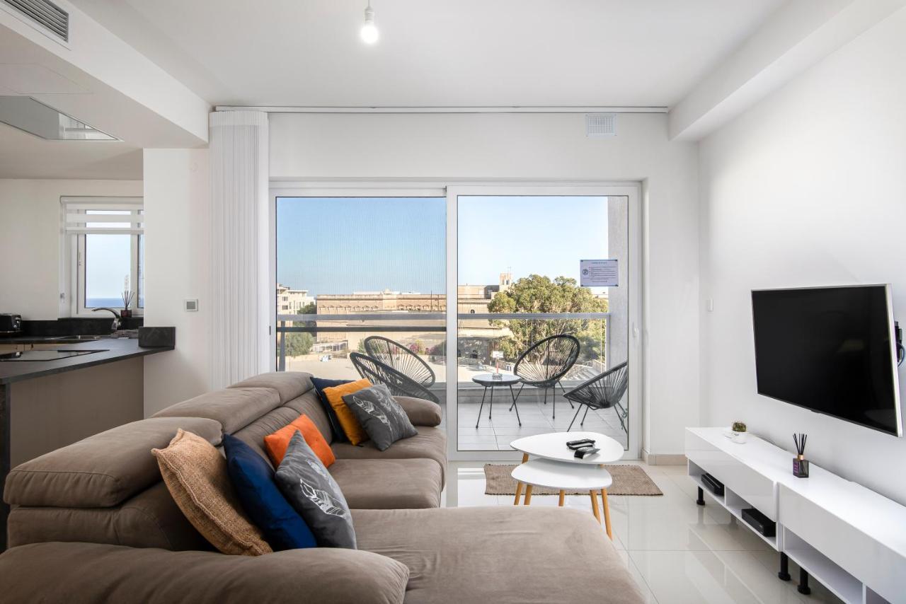 Spacious, Modern & Cosy 2 Bedroom 2 Bathroom Apartment - St. Julians San Ġiljan Exterior foto