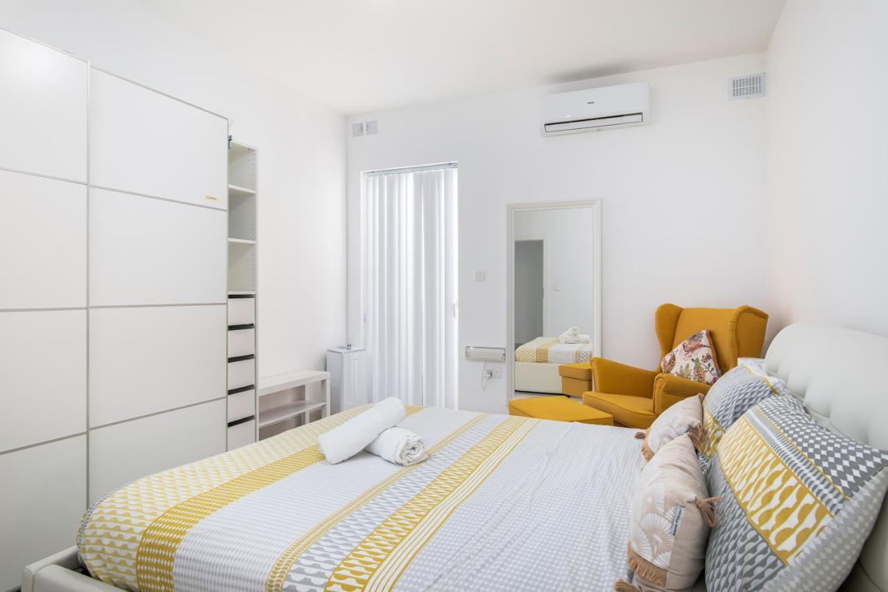 Spacious, Modern & Cosy 2 Bedroom 2 Bathroom Apartment - St. Julians San Ġiljan Exterior foto