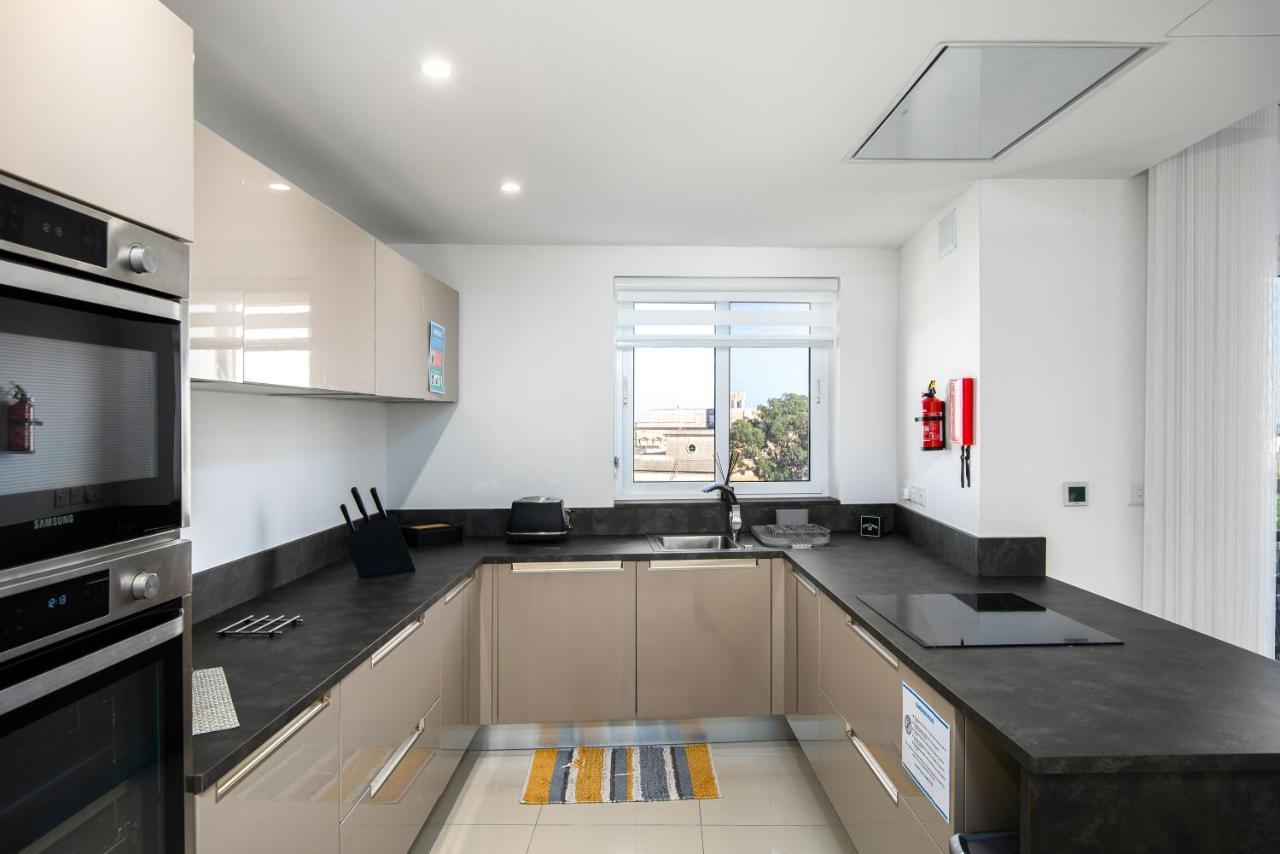 Spacious, Modern & Cosy 2 Bedroom 2 Bathroom Apartment - St. Julians San Ġiljan Exterior foto