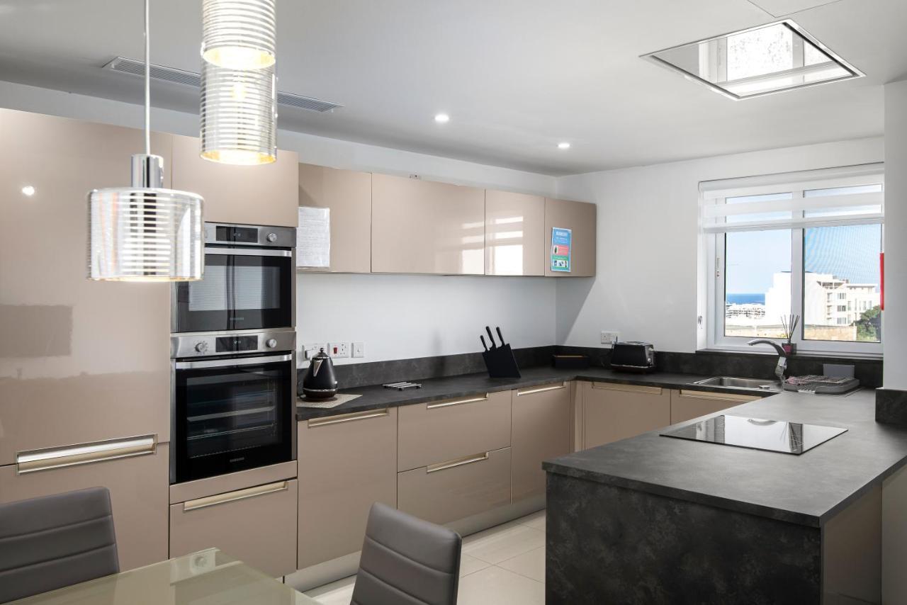 Spacious, Modern & Cosy 2 Bedroom 2 Bathroom Apartment - St. Julians San Ġiljan Exterior foto